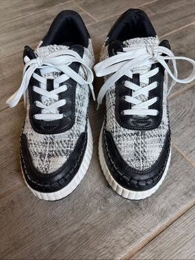 DV Dolce Vita Dolley Sneakers sz9 women’s